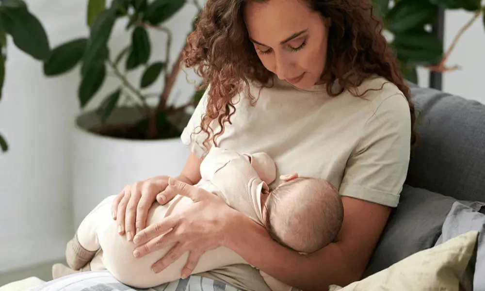 Allaitement maternel et tire-lait : le guide complet pour les mamans