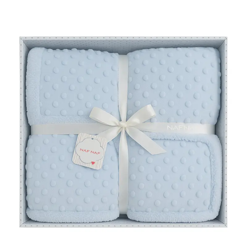 xx Couverture Bébé Naf Naf Douceur et Confort 110×140 cm – Bleu Ciel