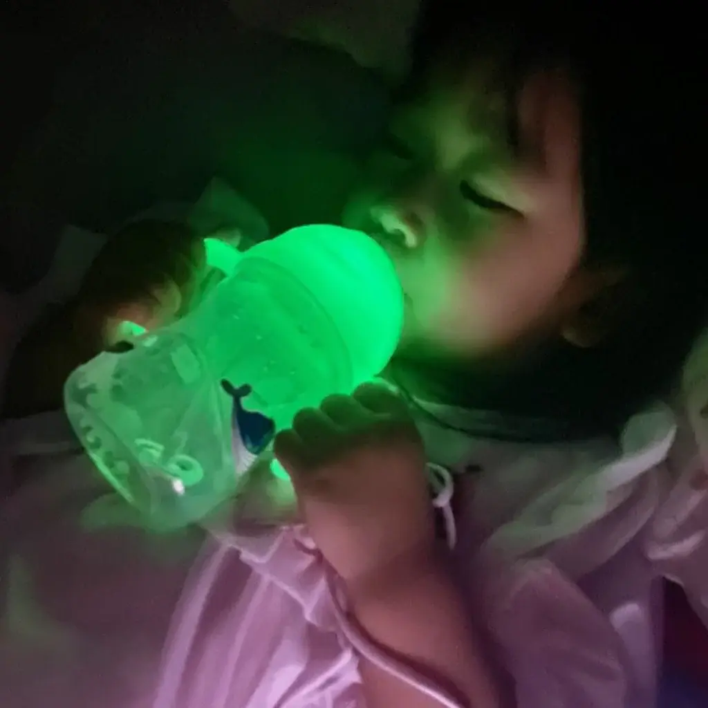 Gobelet à bec - phosphorescent bbox