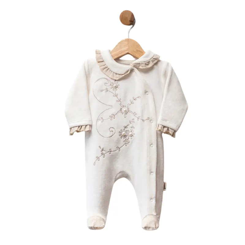 xx Grenouillère bébé en velours  avec broderie florale et finitions contrastées
