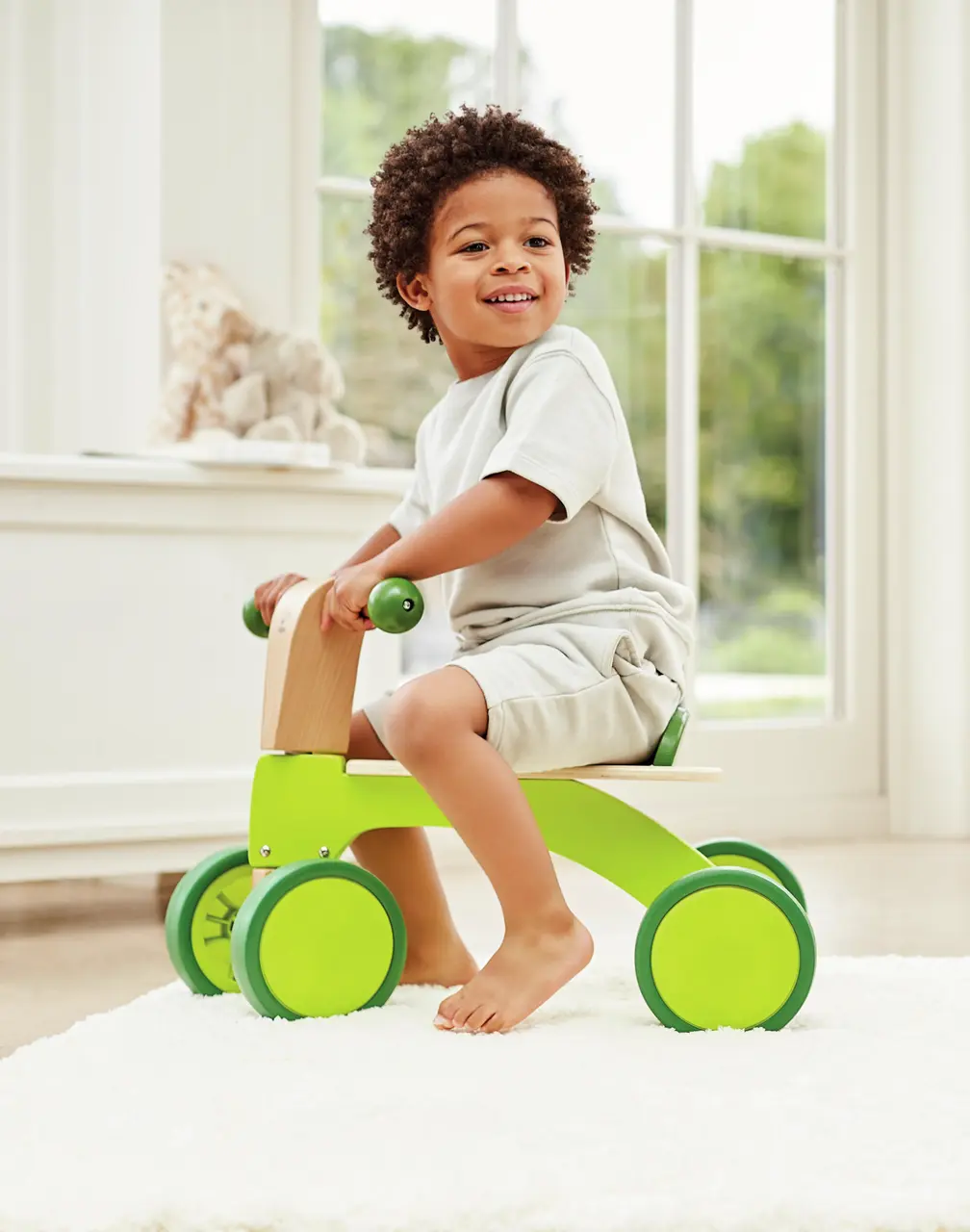 Hape Trottinette à pousser (Scoot-Around)